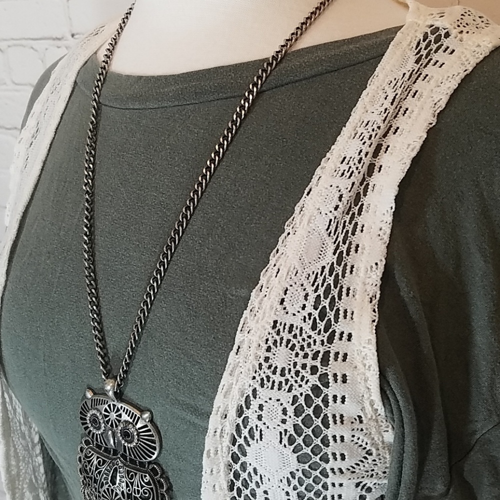 Cream fringe vest - Picture 3 of 6